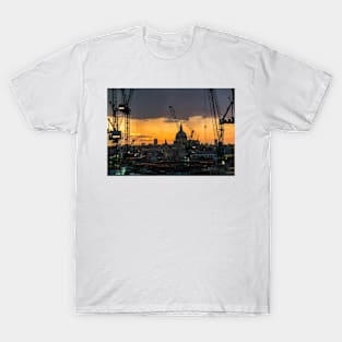 London Cityscape Sunset T-Shirt